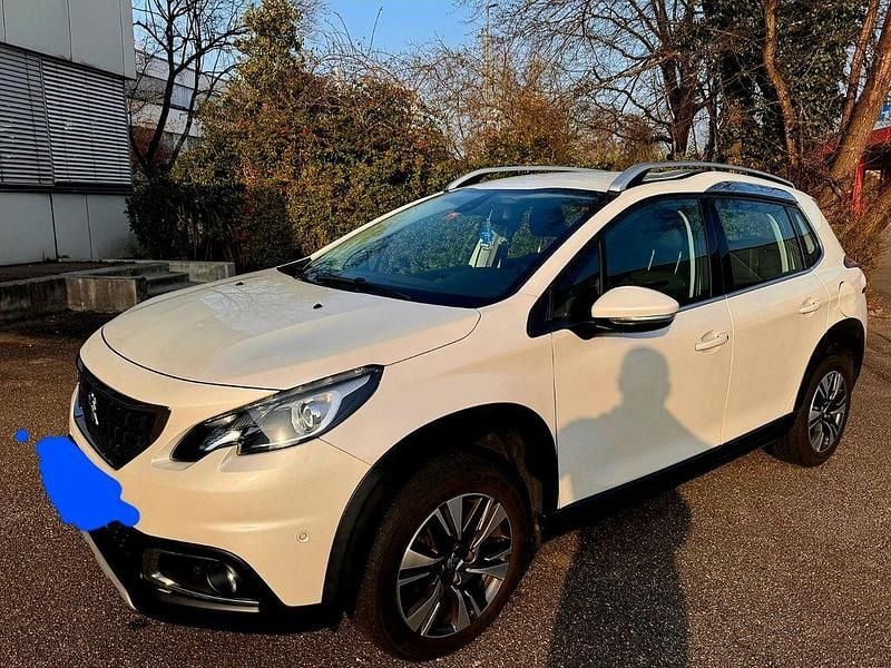 Gebraucht Peugeot 2008 Active 110 PS (80 kW) 2016 Weiß SUV
