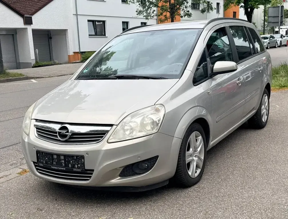 Gebraucht Opel Zafira Edition 150 PS (110 kW) 2009 Van / Kleinbus