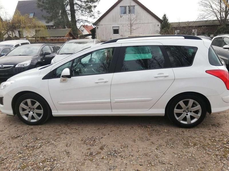 Gebraucht Peugeot 308 SW Active 111 PS (81 kW) 2012 Lack weiss banquise Kombi