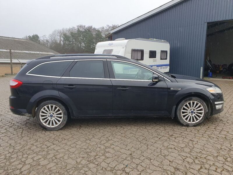 Gebraucht Ford Mondeo Titanium 163 PS (119 kW) 2011 Schwarz Limousine
