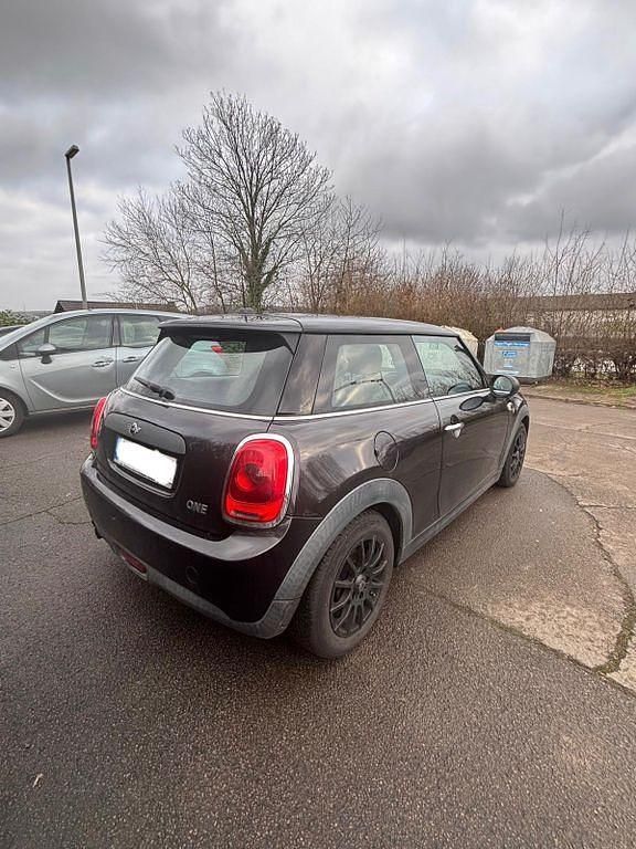 Usado Mini ONE 75 HP (55 kW) 2015 Castanho Citadino