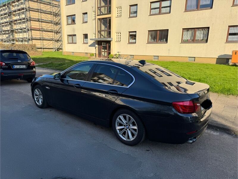 Gebraucht BMW 520 184 PS (135 kW) 2011 Grau Limousine