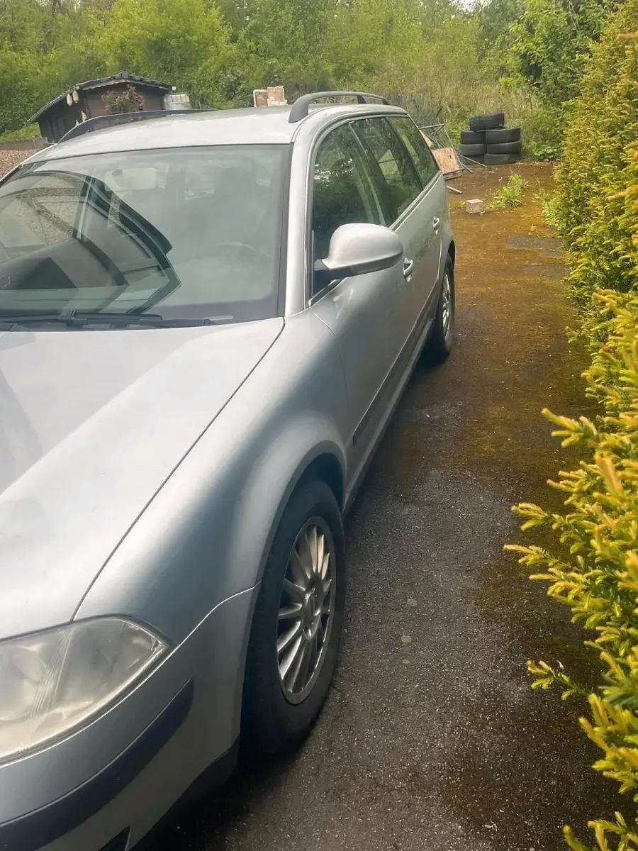 Gebraucht VW Passat 136 PS (100 kW) 2005 Silber Kombi