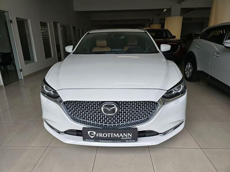 Weiß Gebraucht 2023 Mazda 6 20th Anniversary Kombi | 32.590 € (Fairer Preis) - Bild 1/4