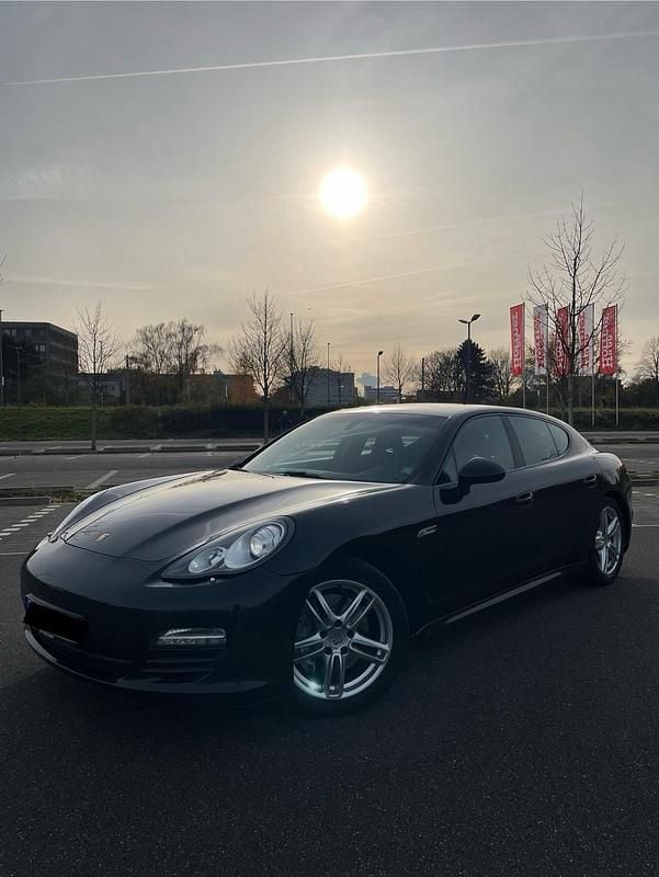 Schwarz Gebraucht 2012 Porsche Panamera Limousine | 20.500 € (Superpreis) - Bild 1/4