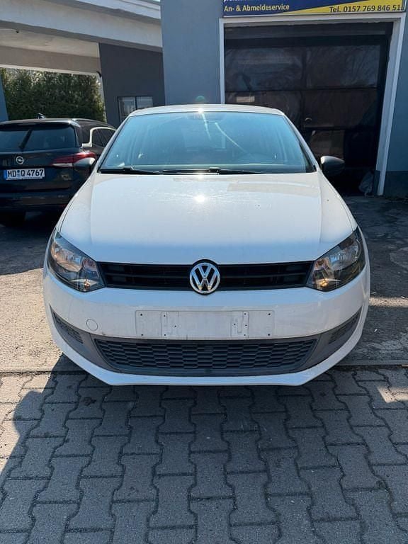 Gebraucht VW Polo Trendline 75 PS (55 kW) 2010 Weiß Kleinwagen