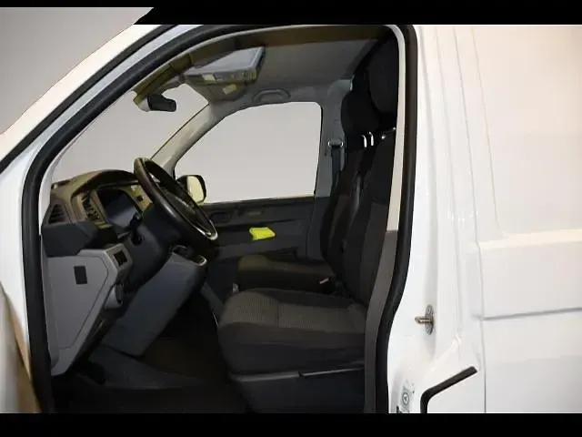 Gebraucht VW T6.1 150 PS (110 kW) 2023 Manufacturer Van