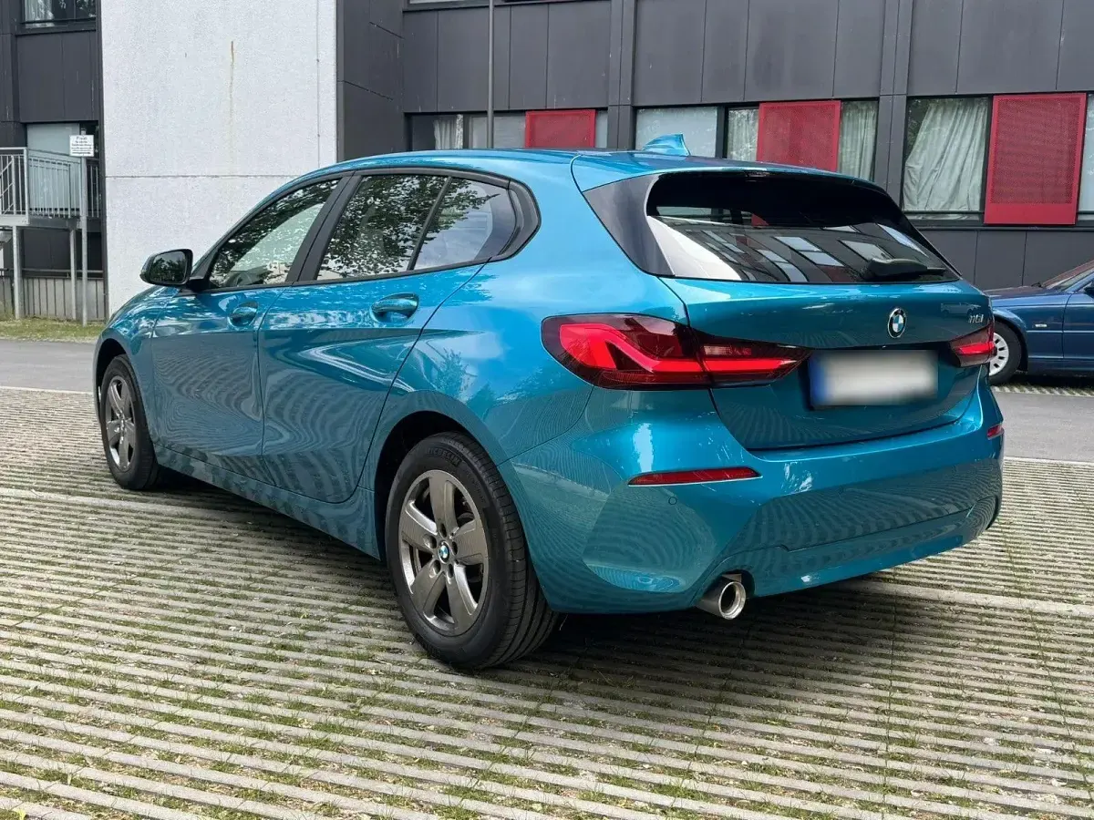 Używany BMW 116 Advantage 109 KM (80 kW) 2024 Niebieski Hatchback
