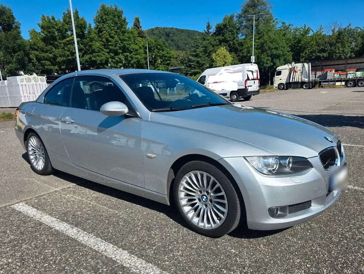 Gebraucht BMW 320 Cabriolet 177 PS (130 kW) 2009 Silber Cabrio