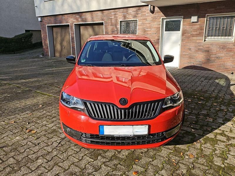 Gebraucht Skoda Rapid 110 PS (80 kW) 2017 Rot Limousine