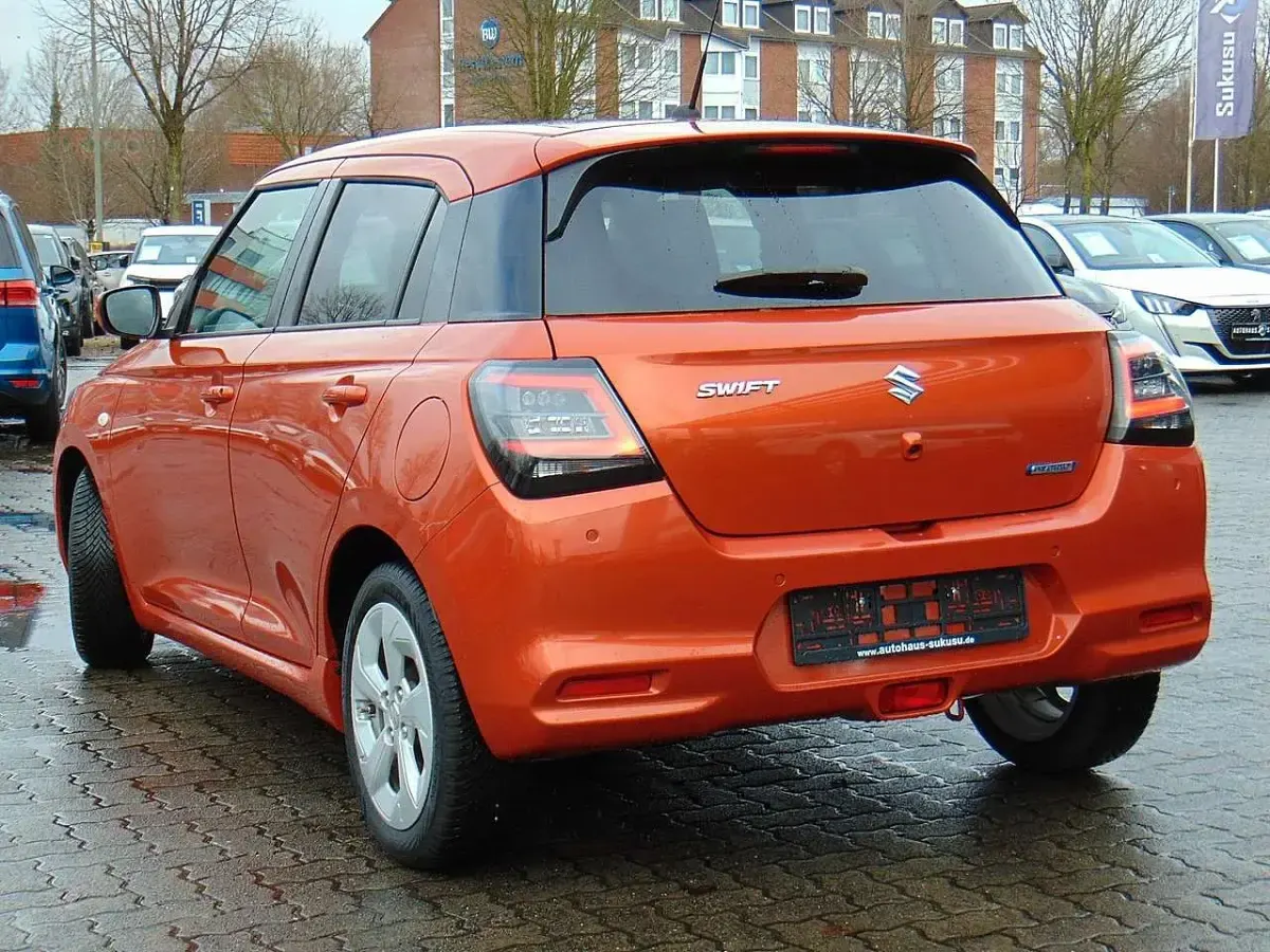 Gebraucht Suzuki Swift Comfort 83 PS (61 kW) 2025 Orange Kleinwagen
