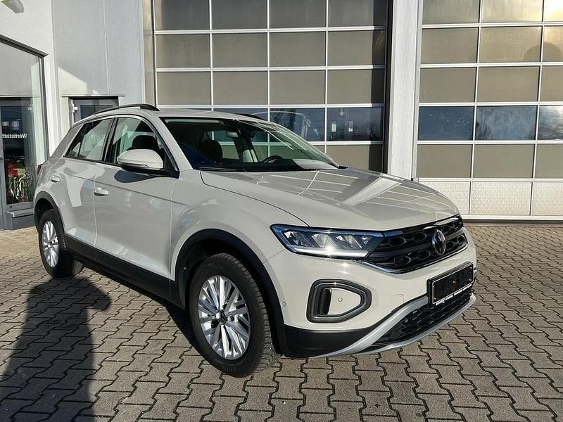 Gebraucht VW T-Roc 150 PS (110 kW) 2024 Ascotgrau SUV