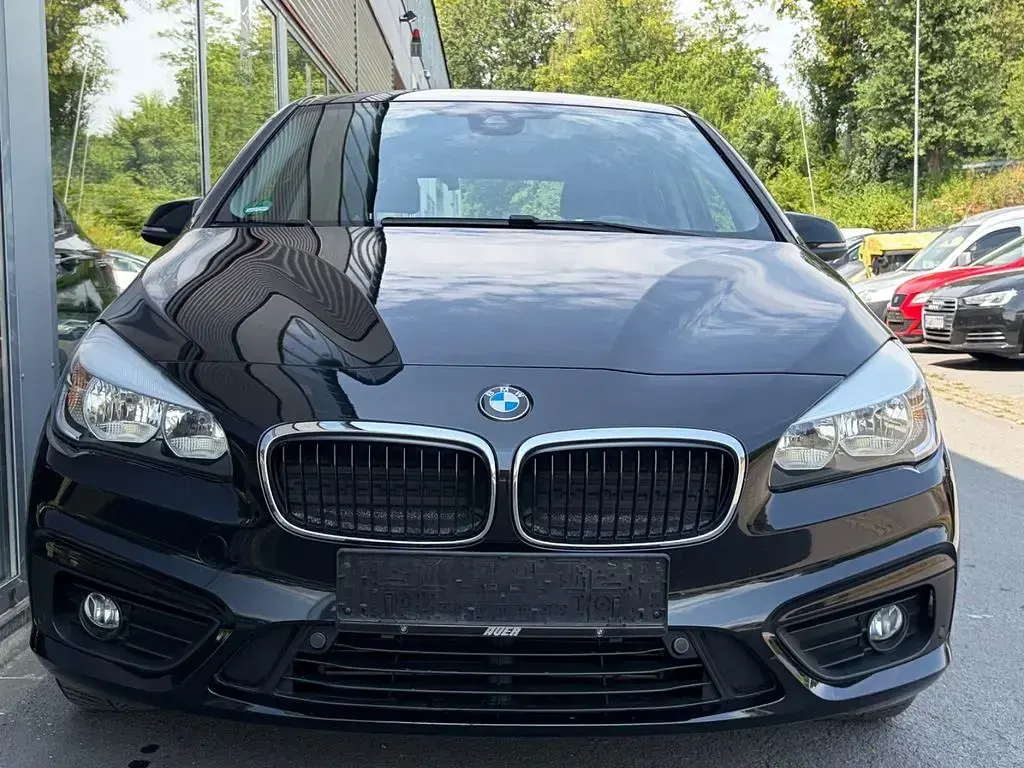 Gebraucht BMW 218 Active Tourer Sport Line 136 PS (100 kW) 2016 Schwarz Van / Kleinbus