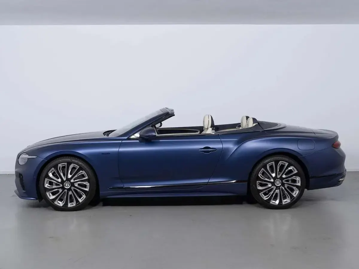Gebraucht Bentley Continental Mulliner 782 PS (575 kW) 2026 Blau Cabrio