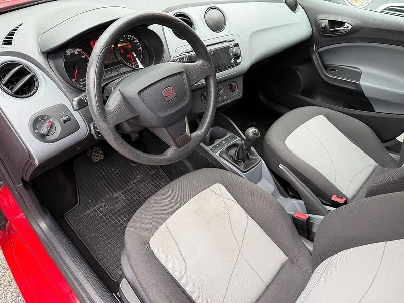 Gebraucht Seat Ibiza Reference 69 PS (50 kW) 2012 Rot Limousine