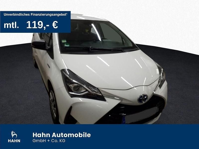 Super white 2 Gebraucht 2018 Toyota Yaris Hybrid Limousine | 11.930 € (Guter Preis) - Bild 1/3