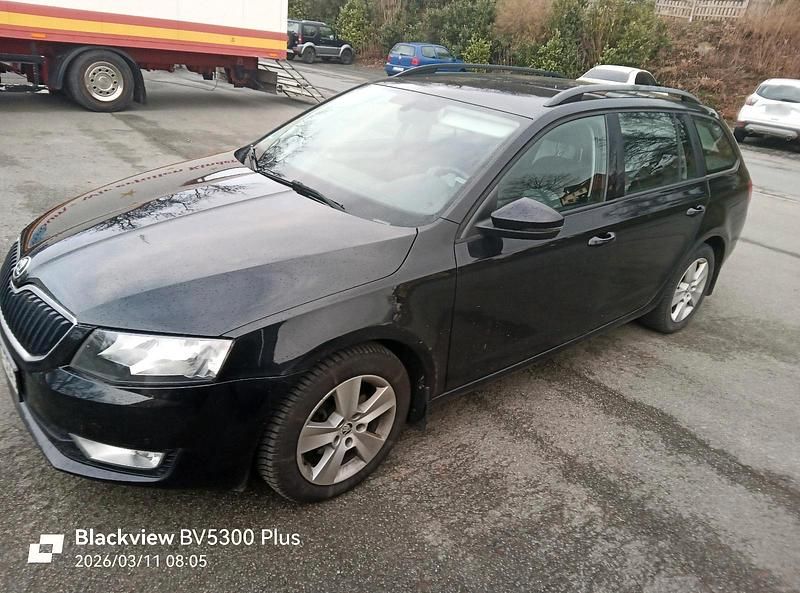 Gebraucht Skoda Octavia 140 PS (102 kW) 2014 Schwarz Kleinwagen