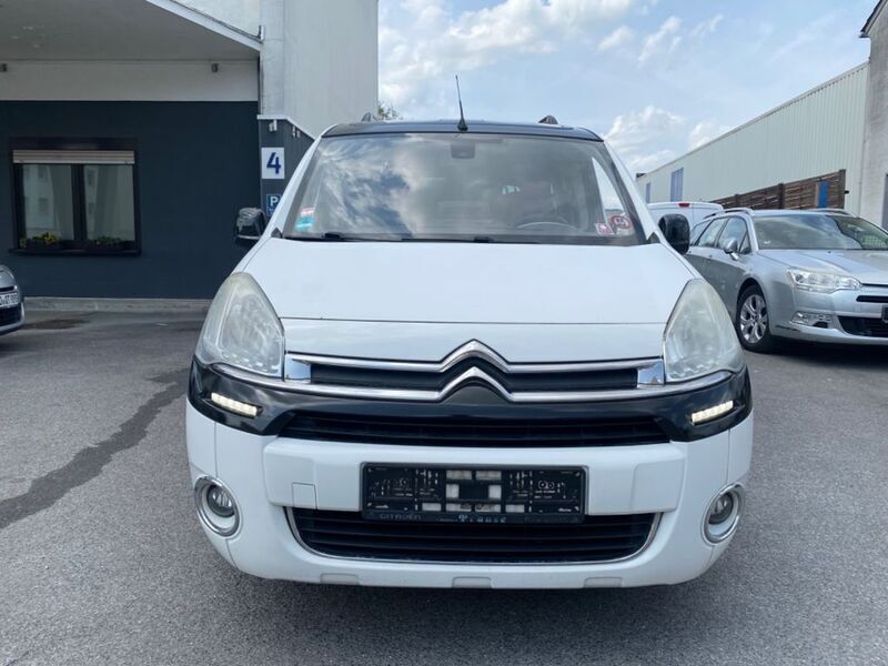 Weiß Gebraucht 2012 Citroën Berlingo SELECTION Van / Kleinbus | 4.499 € (Superpreis) - Bild 1/4