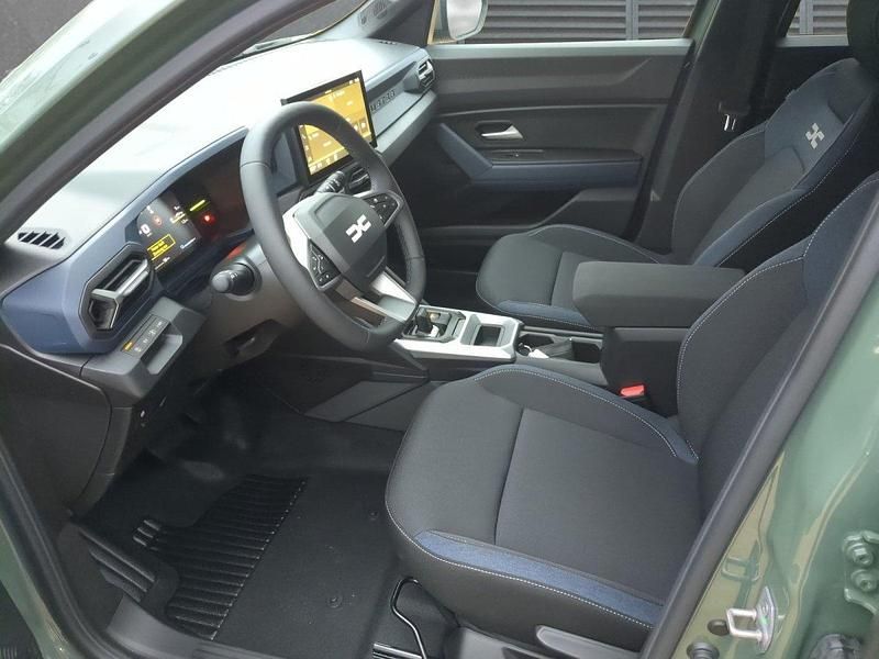 Neu Dacia Duster Journey 141 PS (103 kW) 2025 Safarigrüngrau SUV