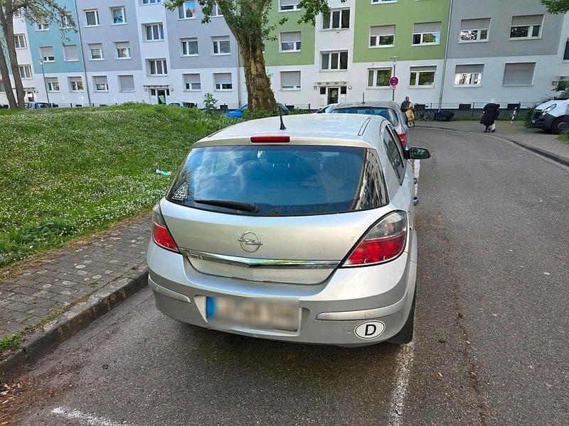 Second-hand Opel Astra 90 CP (66 kW) 2009 Gri Berlinǎ