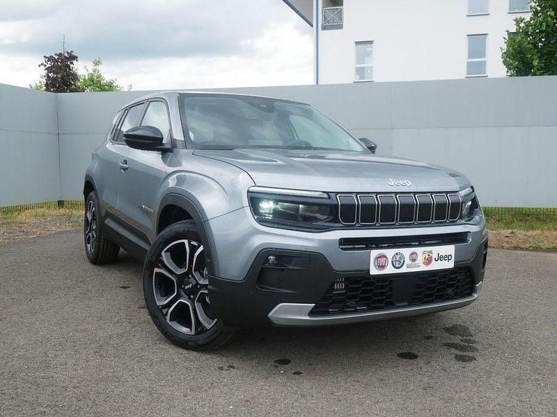 Neu Jeep Avenger Summit 101 PS (74 kW) 2025 Grau SUV