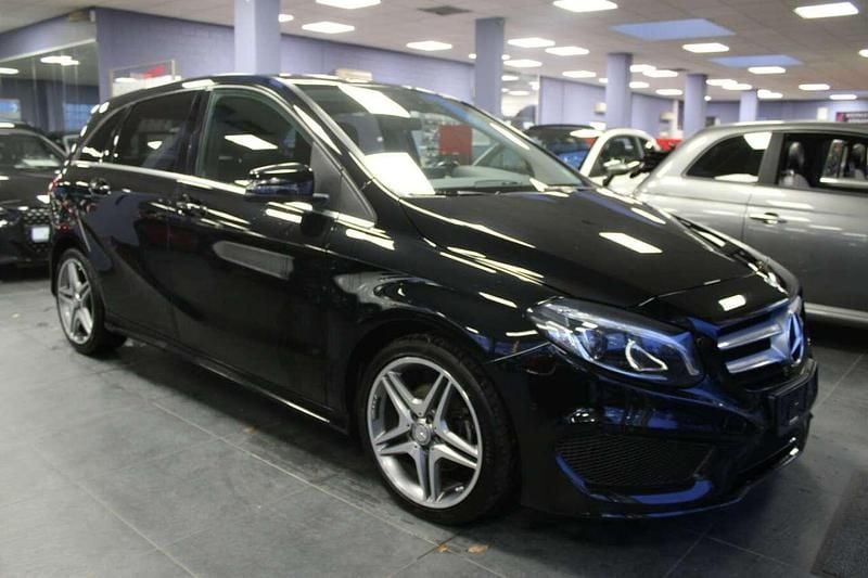 Gebraucht Mercedes B200 AMG line 109 PS (80 kW) 2015 Schwarz Van / Kleinbus
