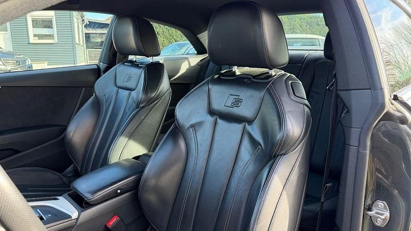 Gebraucht Audi A5 Sport 190 PS (139 kW) 2019 Grau Coupé