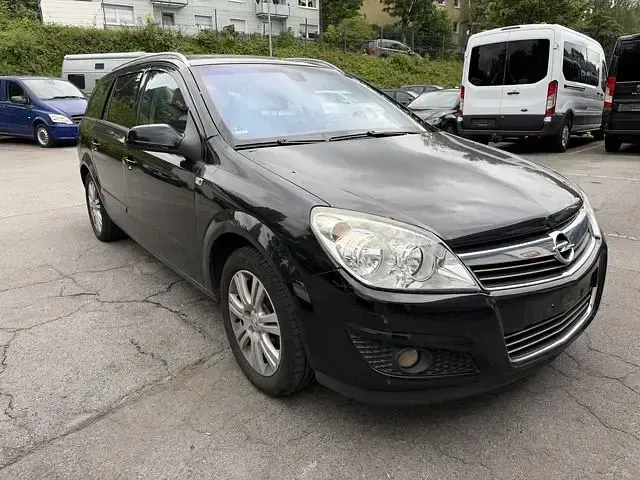Gebraucht Opel Astra Cosmo 140 PS (102 kW) 2008 Schwarz Kombi