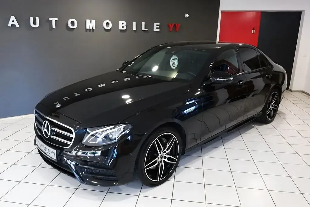 Gebraucht Mercedes E250 AMG line 211 PS (155 kW) 2017 Schwarz Limousine
