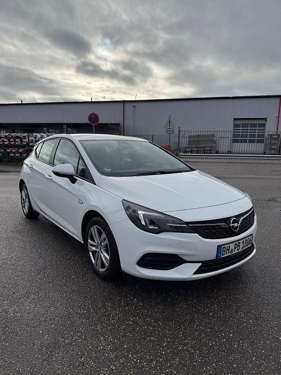 Gebraucht Opel Astra Edition 131 PS (96 kW) 2021 Weiß Limousine