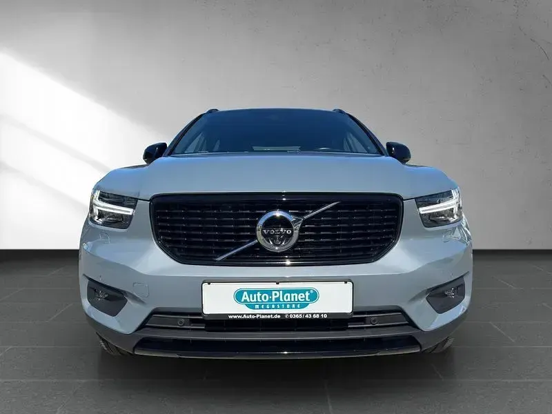 Gebraucht Volvo XC40 R-Design 190 PS (139 kW) 2019 Thunder grau metallic (metallic) SUV