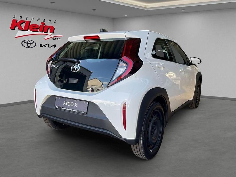 Neu Toyota Aygo X Play 72 PS (52 kW) 2025 Weiß SUV