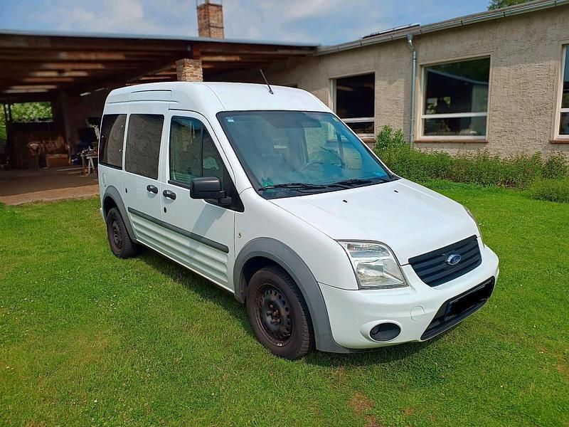 Weiß Gebraucht 2010 Ford Tourneo Kombi | 1.900 € (Superpreis) - Bild 1/4