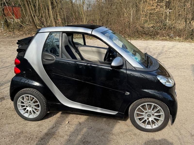 Gebraucht Smart ForTwo Cabrio Passion 71 PS (52 kW) 2012 Schwarz Cabrio