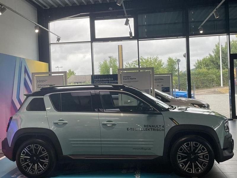 Neu Renault 4 E-Tech Iconic 110 kW (150 PS) 2026 Grün SUV
