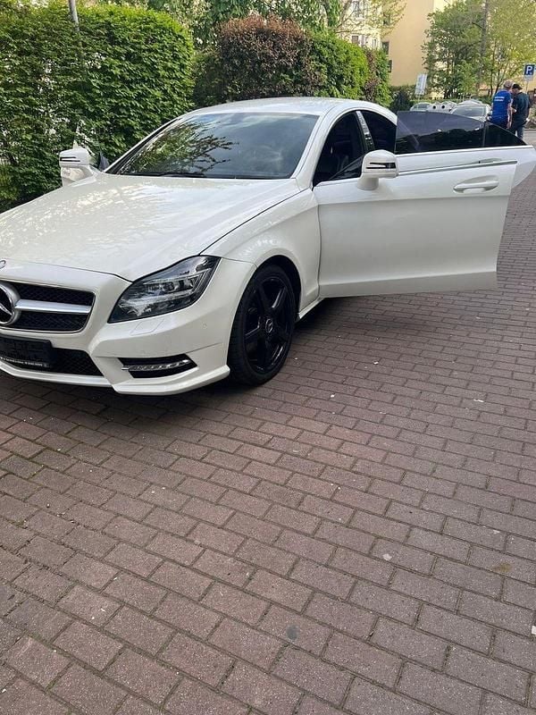 Schwarz Gebraucht 2013 Mercedes CLS250 Coupé | 11.000 € - Bild 1/4