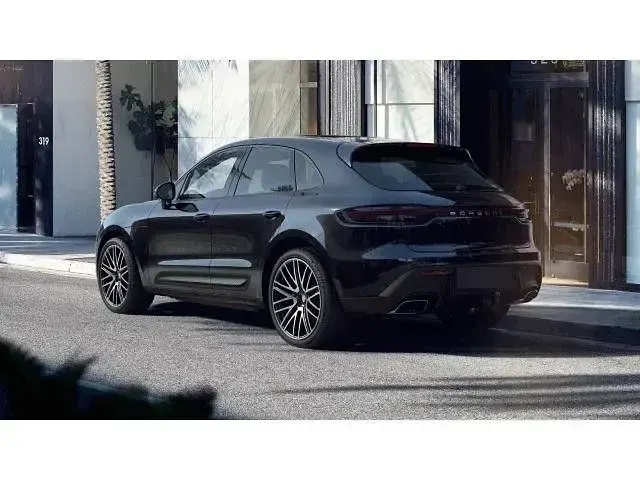 Gebraucht Porsche Macan 265 PS (194 kW) 2021 Tiefschwarz SUV