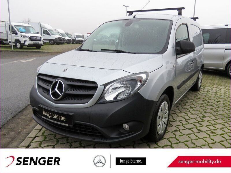 Silber Gebraucht 2020 Mercedes Citan 109 Van / Kleinbus | 11.246 € (Guter Preis) - Bild 1/4