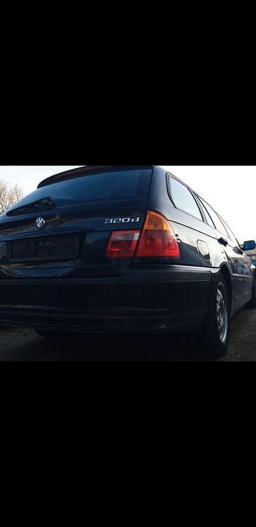 Gebraucht BMW 320 150 PS (110 kW) 2002 Schwarz Kombi
