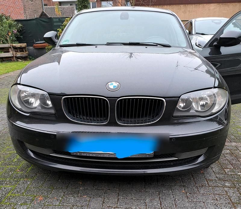 Schwarz Gebraucht 2010 BMW 123 Kleinwagen | 2.500 € (Superpreis) - Bild 1/4