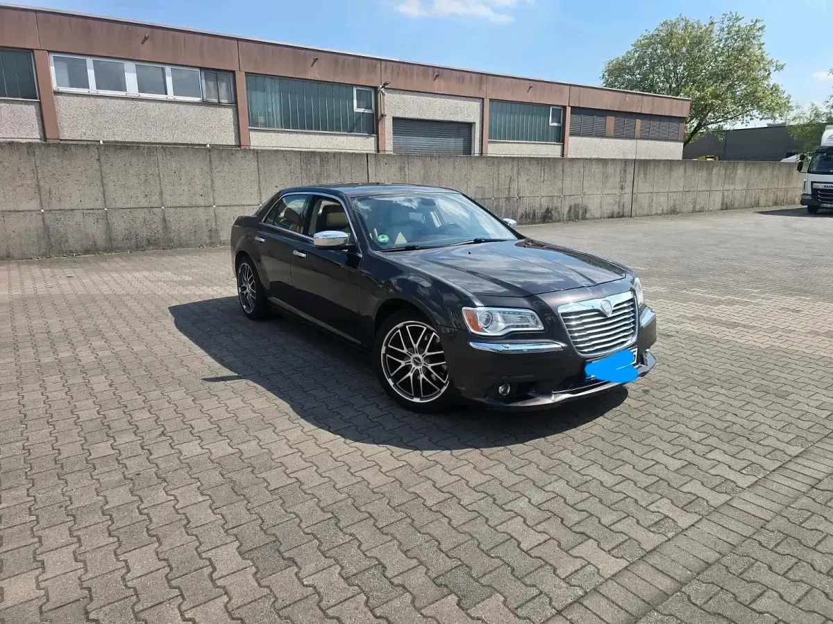 Usata Lancia Thema 240 CV (176 kW) 2012 Andere farben Berlina