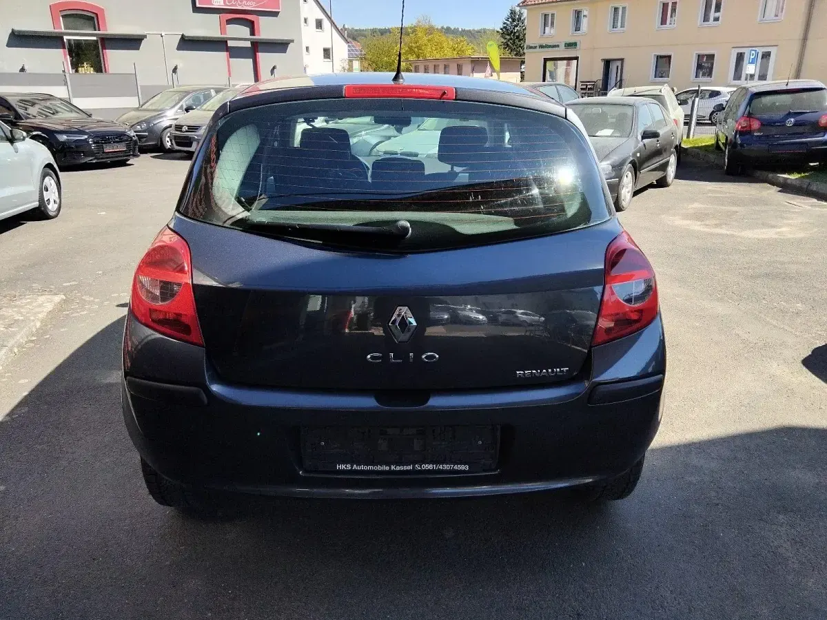 Gebraucht Renault Clio 88 PS (64 kW) 2006 Grau Kleinwagen