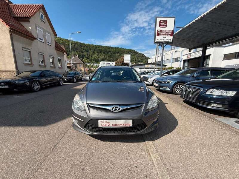 Steel gray Gebraucht 2010 Hyundai i30 Edition Kleinwagen | 3.250 € (Fairer Preis) - Bild 1/4