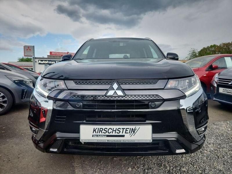 Gebraucht Mitsubishi Outlander P-HEV Plus 224 PS (164 kW) 2020 Schwarz SUV