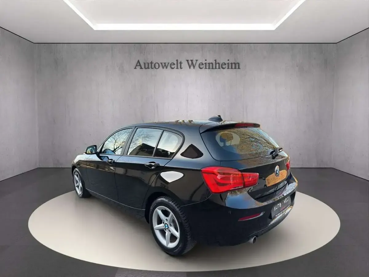 Gebraucht BMW 116 Advantage 116 PS (85 kW) 2016 Schwarz Kleinwagen