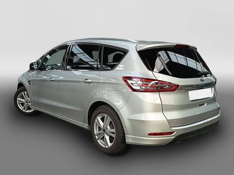 Gebraucht Ford S-MAX Titanium 190 PS (139 kW) 2022 Silber Van / Kleinbus