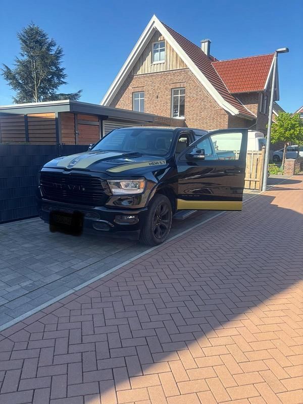 Schwarz Gebraucht 2021 Dodge Ram Abholung | 49.900 € - Bild 1/4
