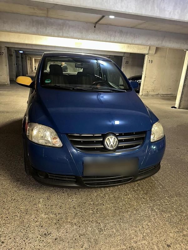 Second-hand VW Fox 51 CP (37 kW) 2005 Albastru Hatchback