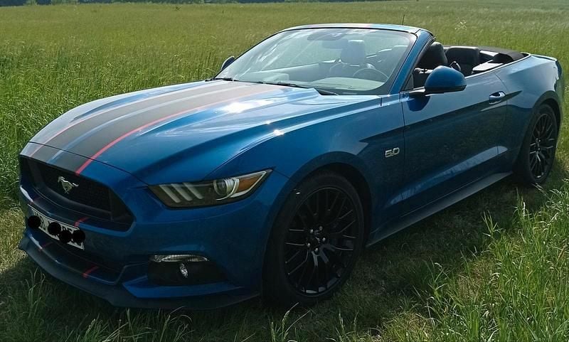 Blau Gebraucht 2017 Ford Mustang GT Convertible Cabrio | 31.900 € (Superpreis) - Bild 1/4