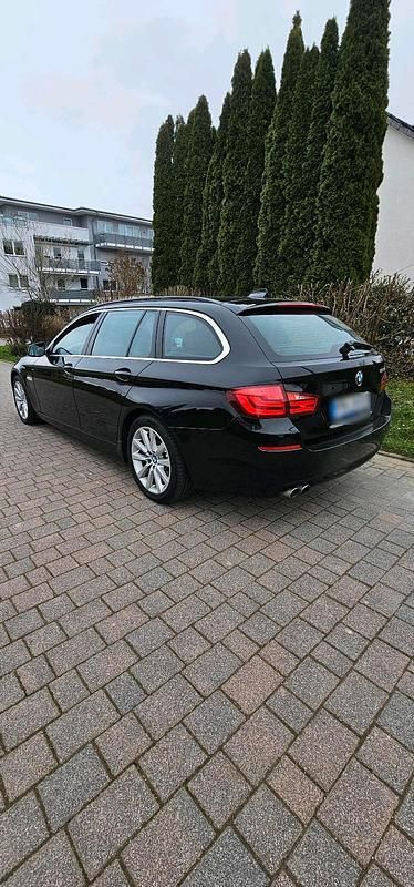 Gebraucht BMW 530 258 PS (189 kW) 2012 Schwarz Kombi